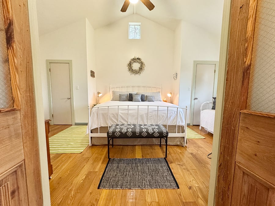 Guesthouse bedroom