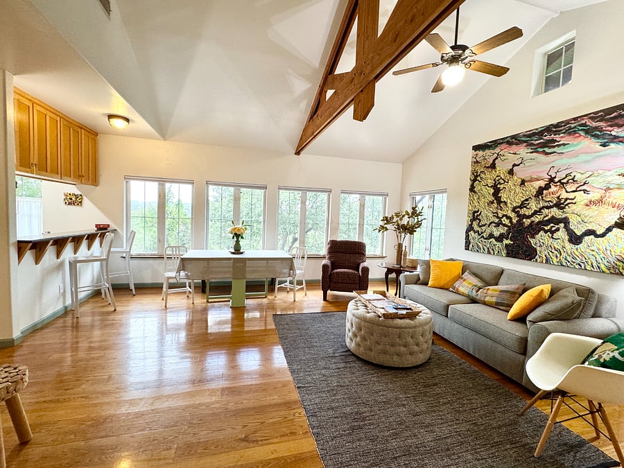 Guesthouse living room