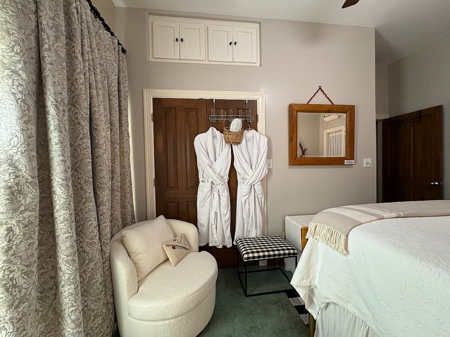 Poolside suite