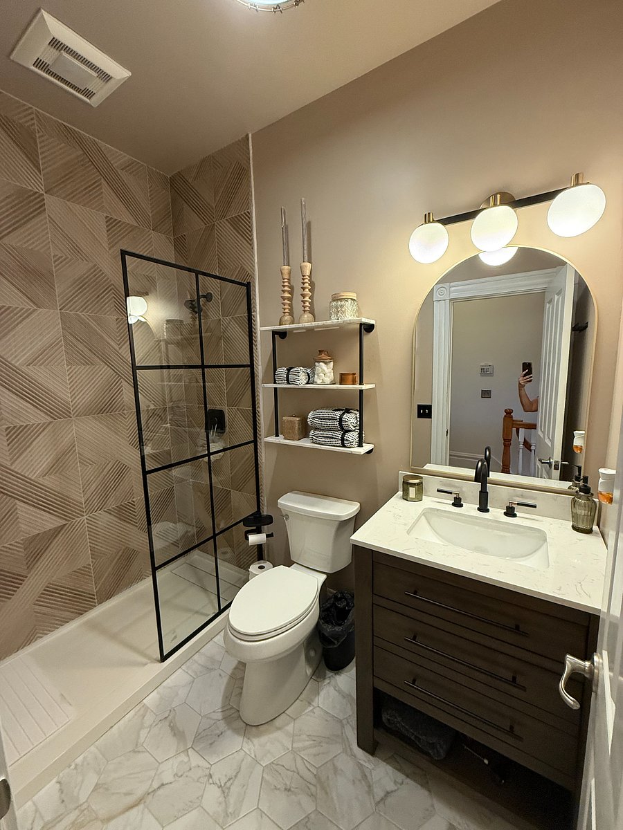Hall Bath - 2nd Floor