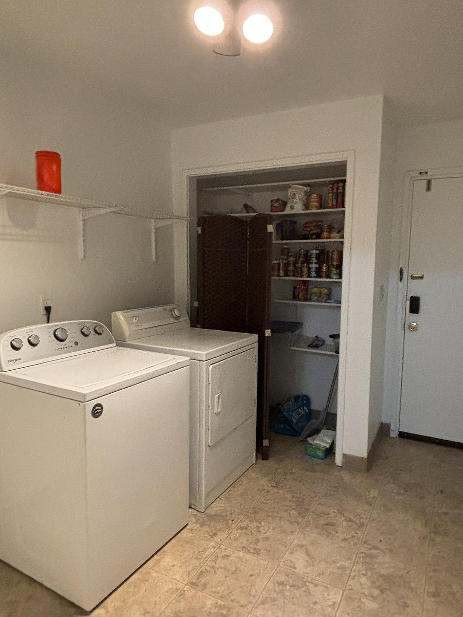 washer, dryer, pantry spacelin