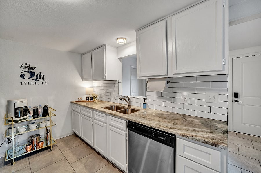 Furnished Finder property 795208_1 photo 3