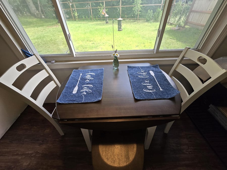 Seating for 4.
