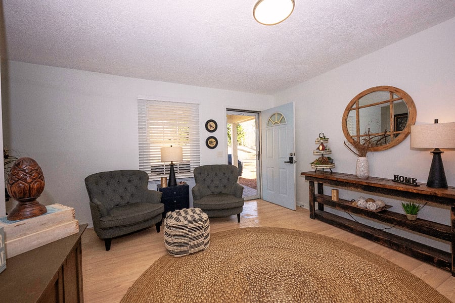 Quiet sitting area to relax and listen to music.