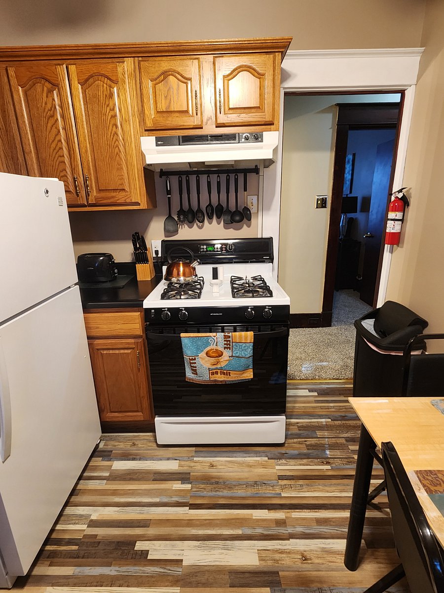 Gas Stove with all appliances