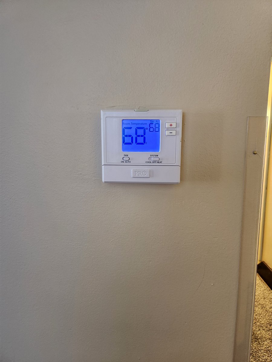 Full forced air heat and air conditioning for this unit