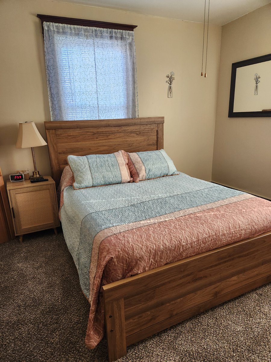2nd Bedrrom Queen Bed