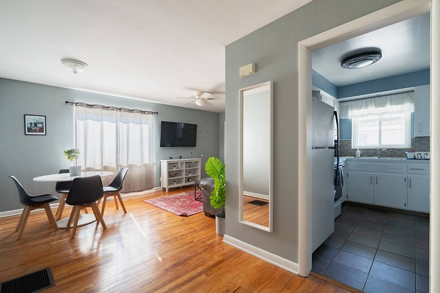 Living Room / Hallway / Kitchen