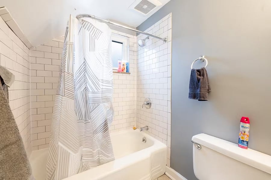 Full bathroom
