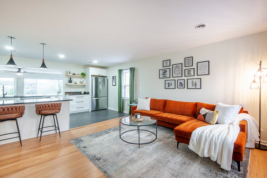 Newly Renovated Spacious 2 Bedroom with...
