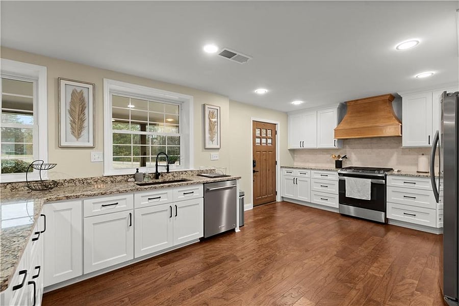 Furnished Finder property 795863_1 photo 12