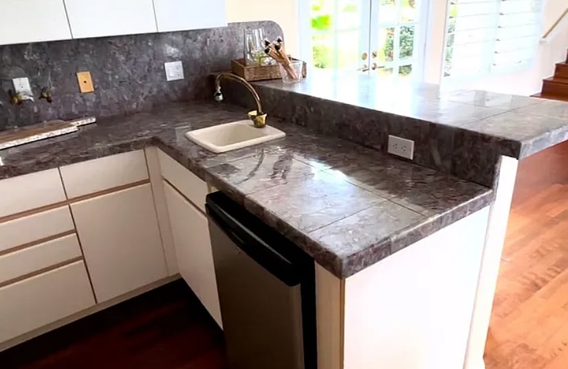 Wet bar for family room with mini frig
