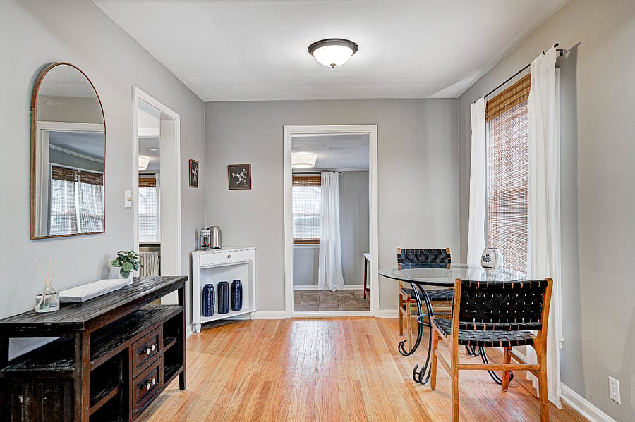 Breakfast nook 