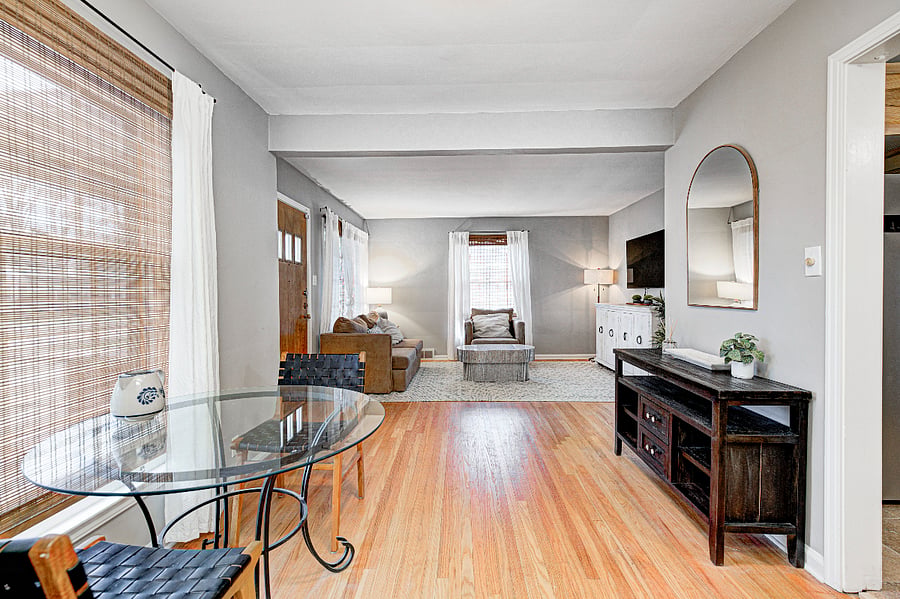 Breakfast nook 