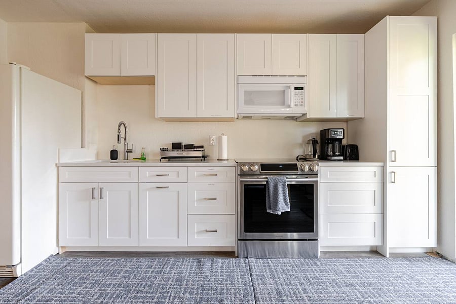 Brand new and well-stocked kitchen for your homecooked meals