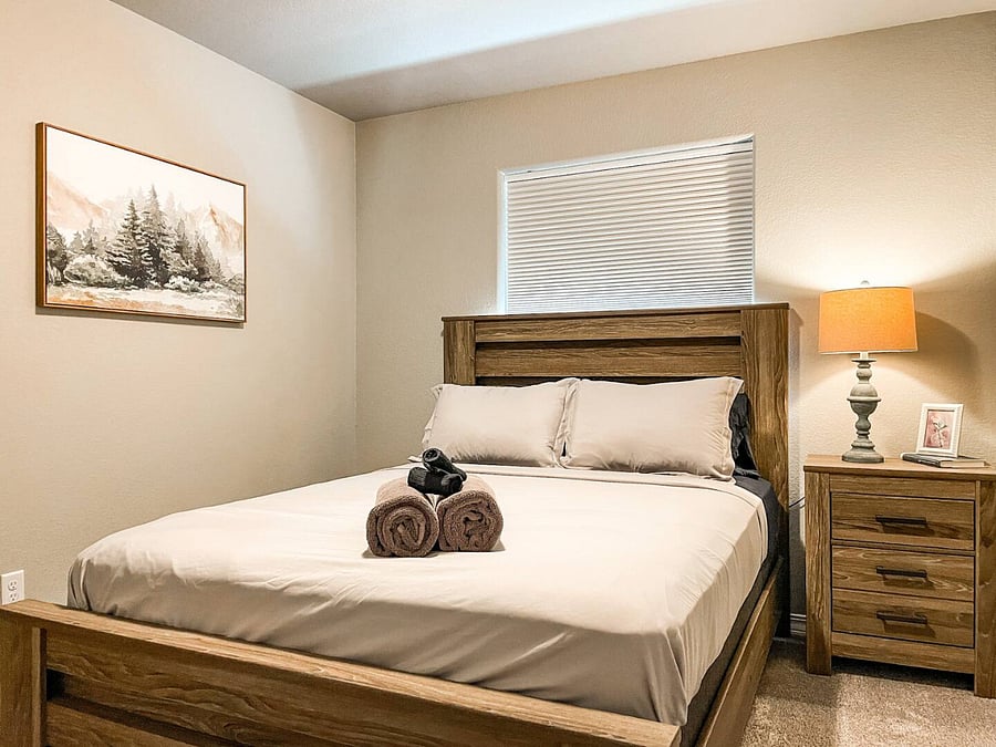 Guest Bedroom 2 - Queen