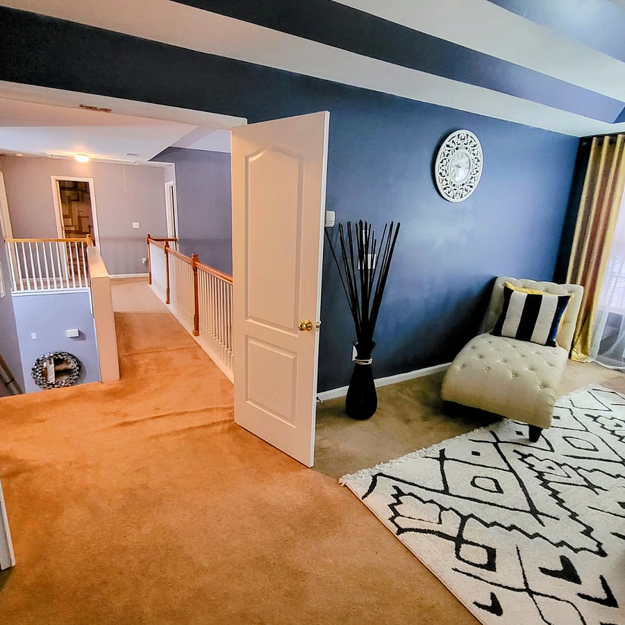 Catwalk - Connector to additional bedrooms