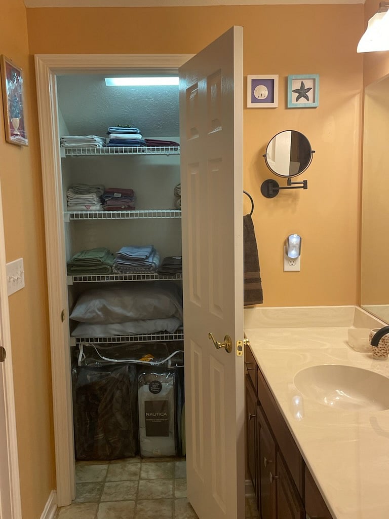 Lenin closet in Tenant bathroom.
