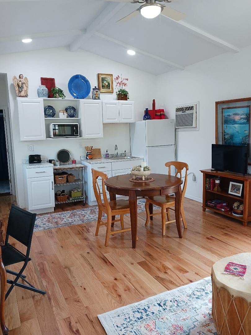 Kitchen and dining area