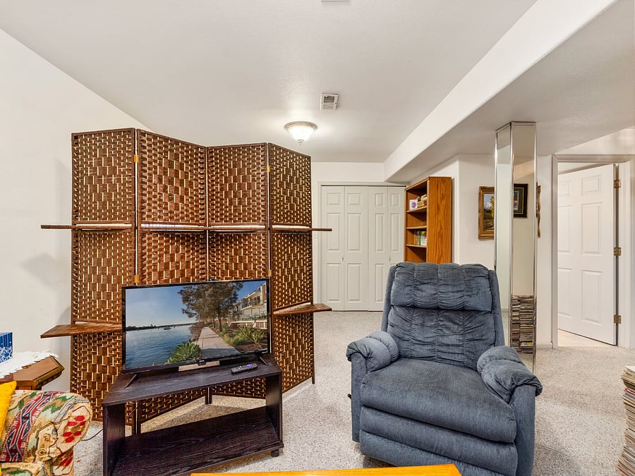 Complete laundry area in basement
