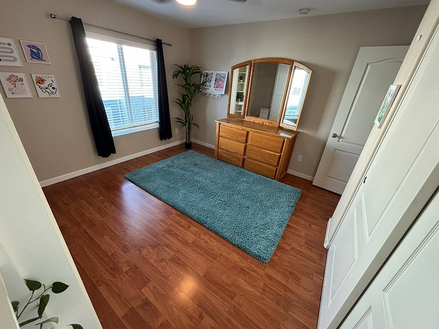 Second Bedroom - Murphy Bed is up