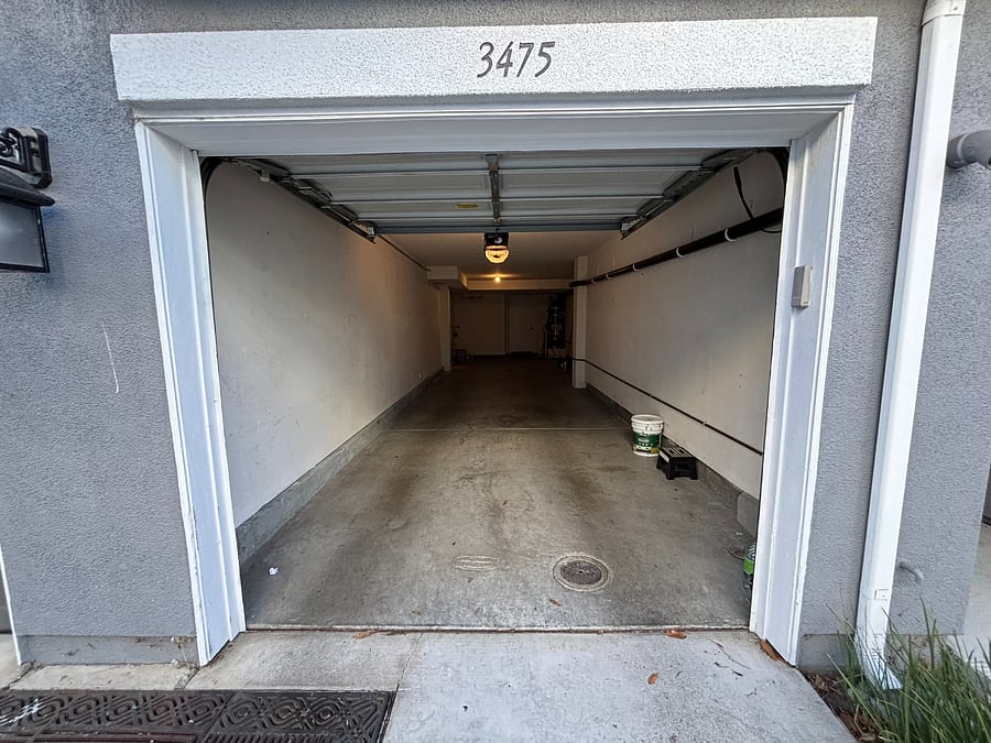 Tandem garage