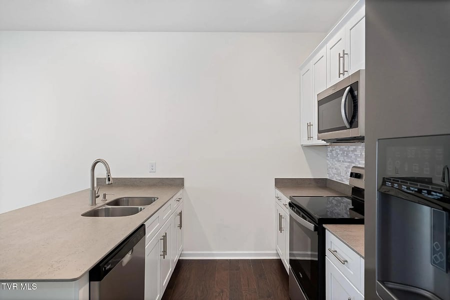 Furnished Finder property 797559_1 photo 3