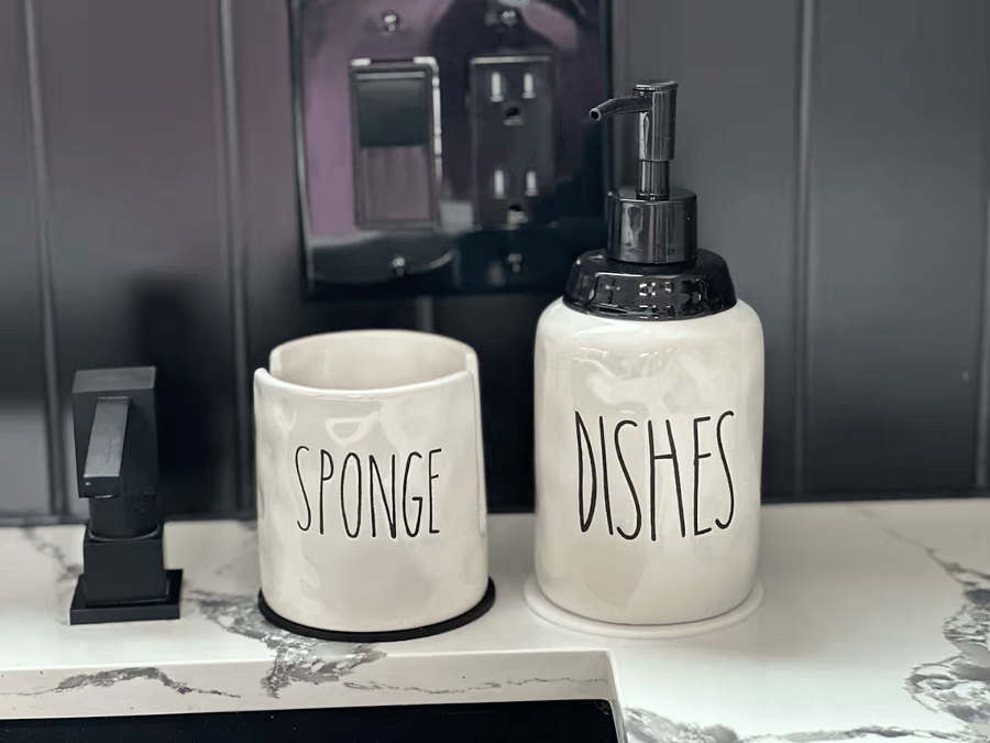One time refill the dish liquid and a new sponge for every new guest