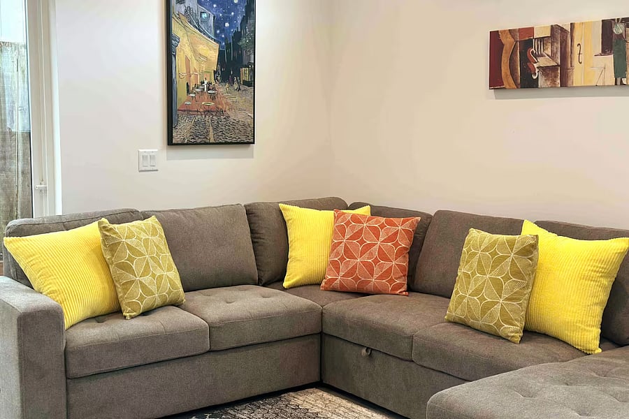 Sectional that converts into queen size sofa bed
