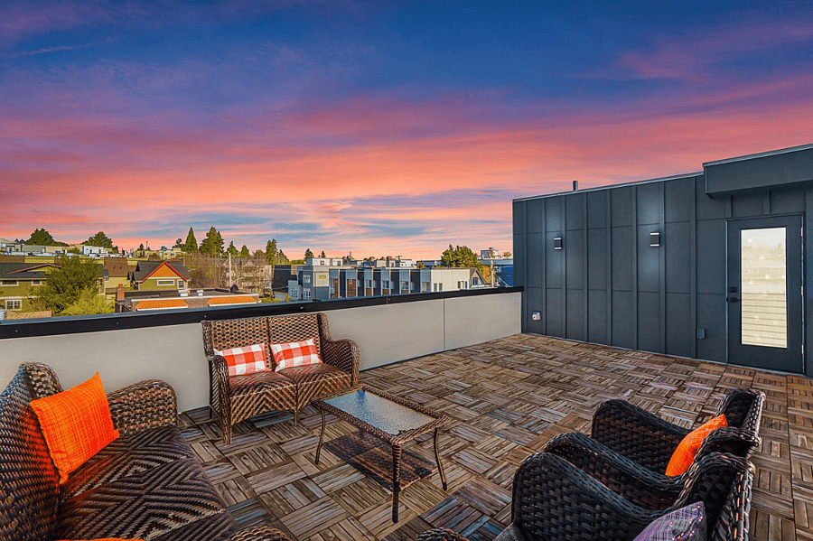 Rooftop does not have shared walls, making it completely private