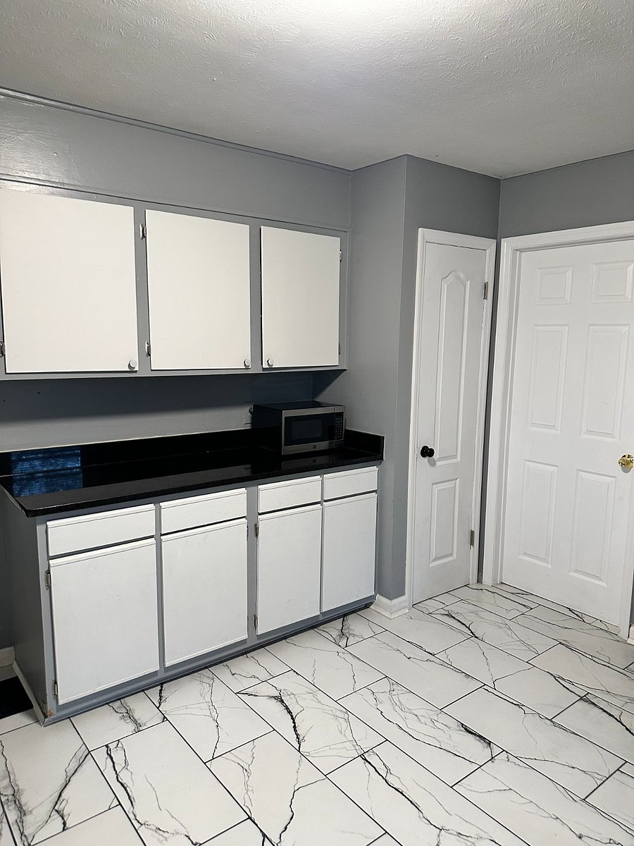 includes microwave and large pantry