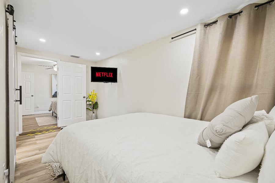Furnished Finder property 798092_1 photo 30