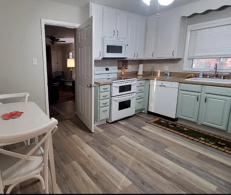 Furnished Finder property 798101_1 photo 9