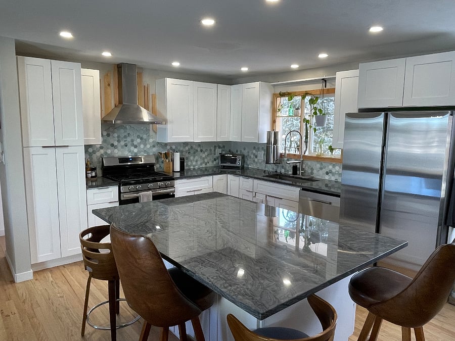 Full kitchen available upstairs