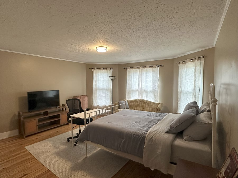 Master bedroom