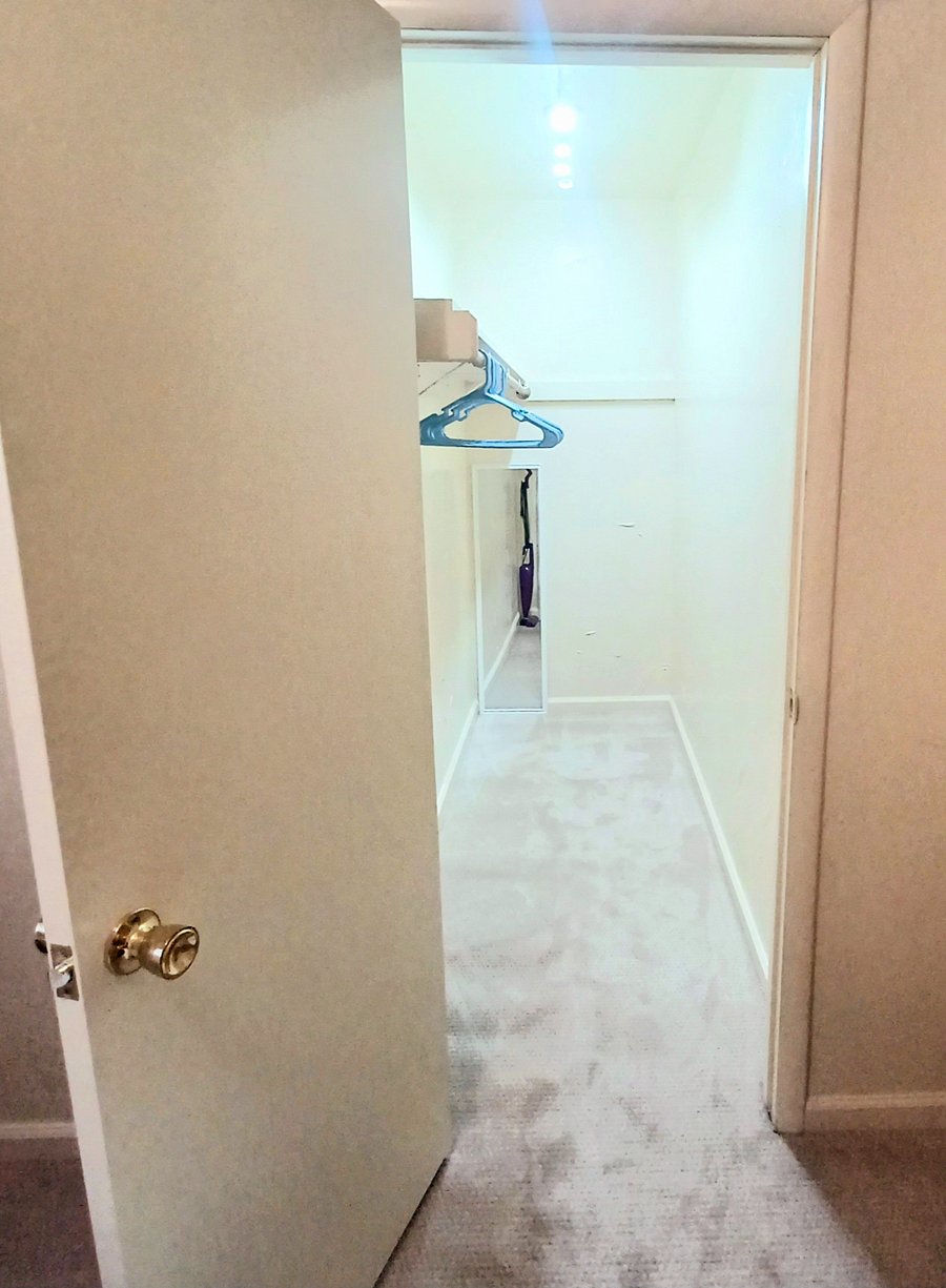 Walk in closet