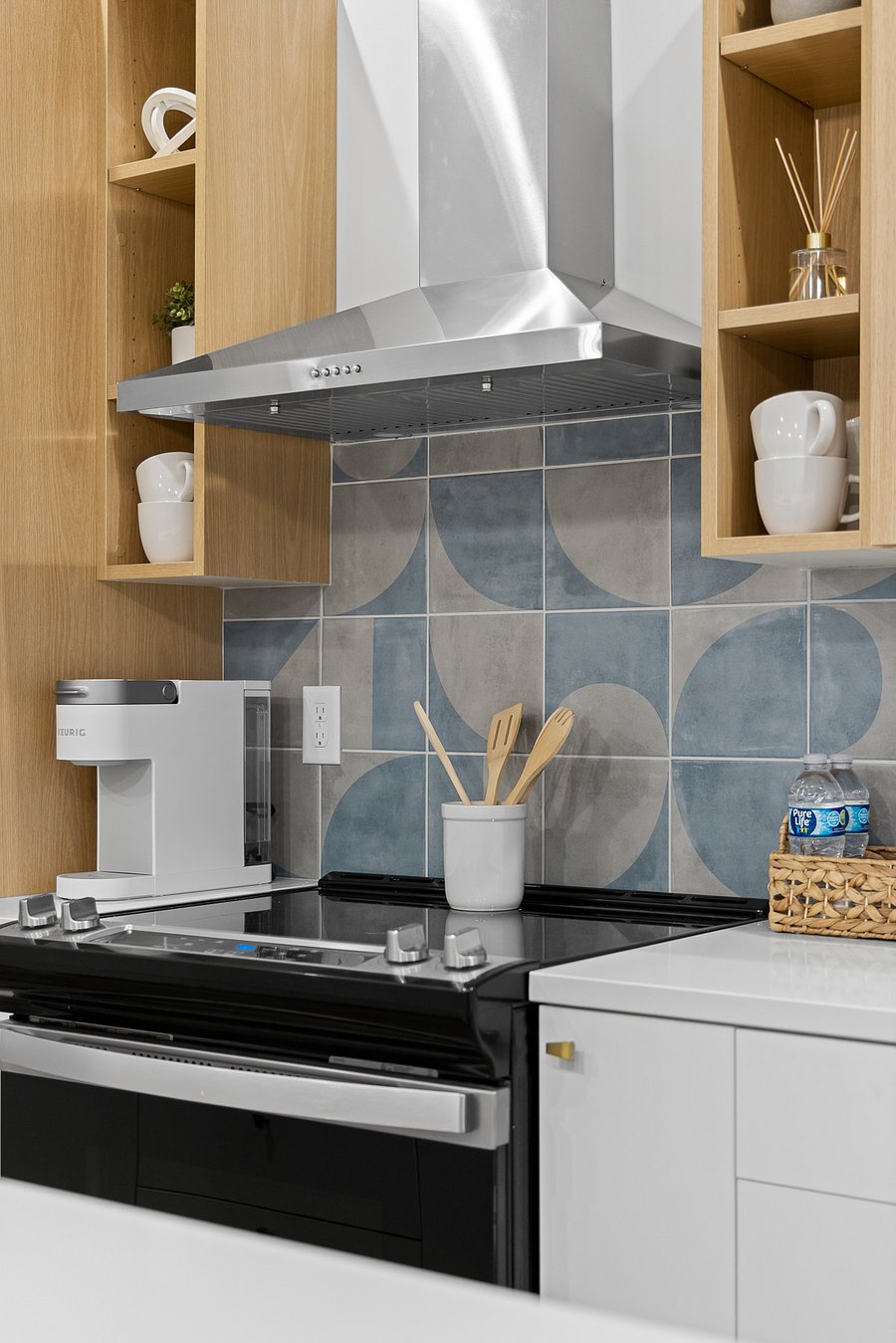Kuerig coffee maker.
