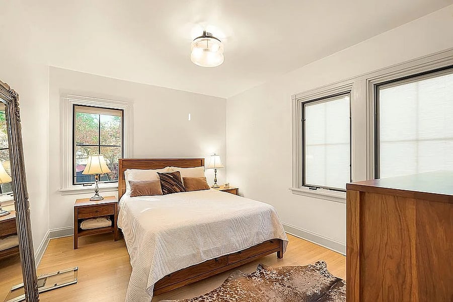 Principal Bedroom (Queen bed)