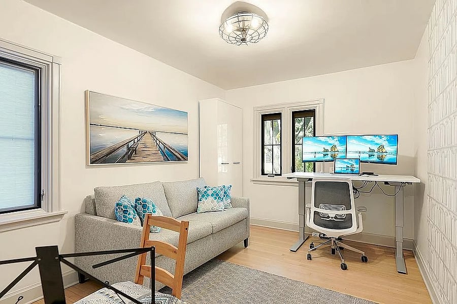 Upstairs Bedroom/Office Combo (sofa bed)