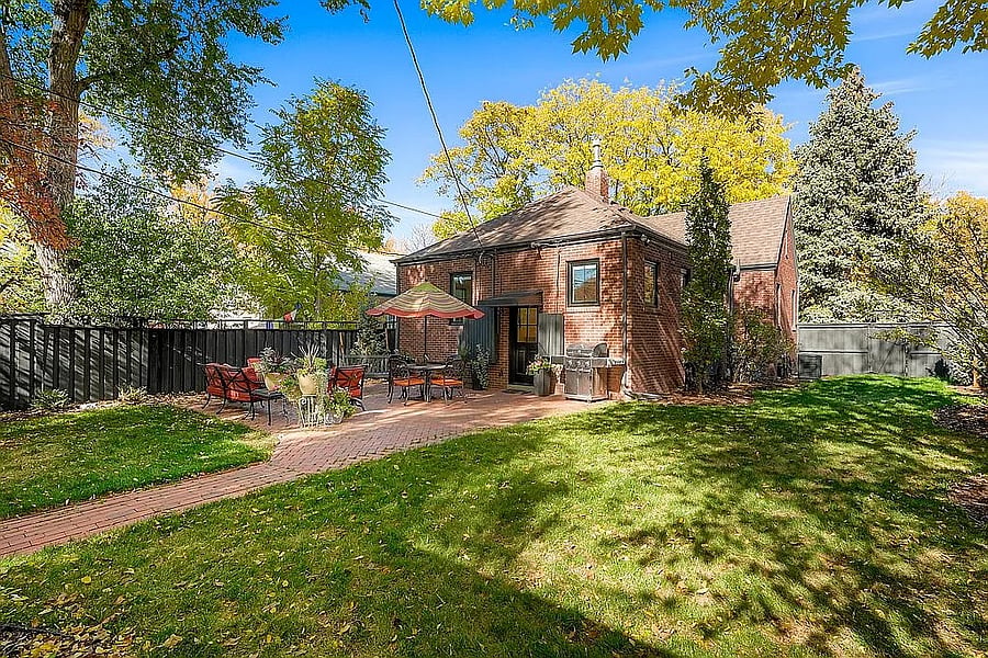 Back Yard & BBQ Grill