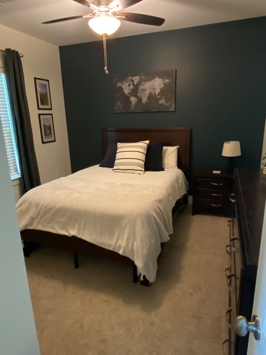 Bedroom 2 w/ Queen Bed