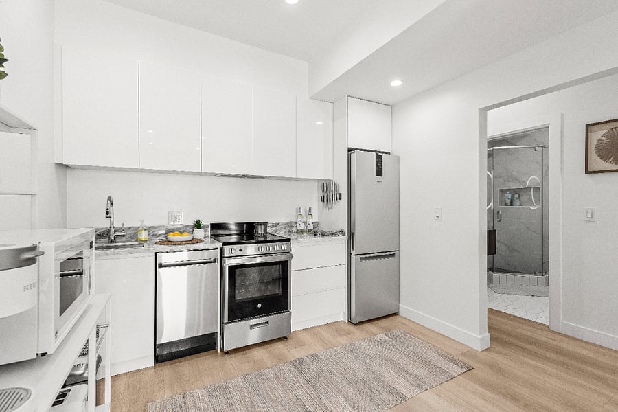 Fully equipped kitchen