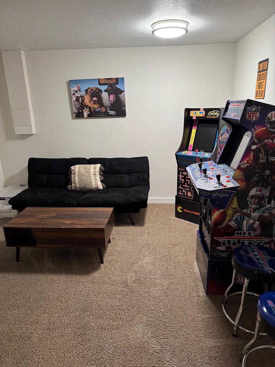 3rd room, extra Foton for sleeping. Desk Area/Game room. Storage space