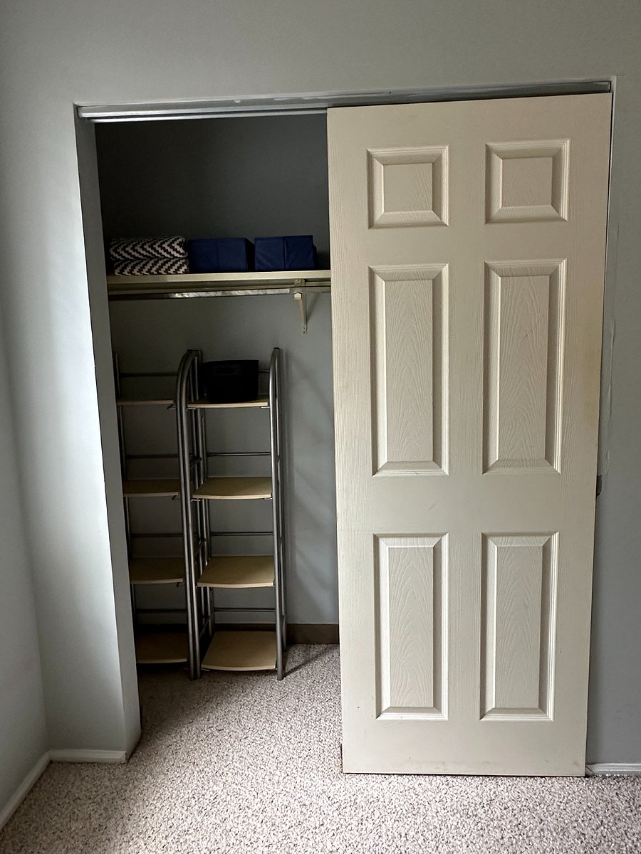 Closet Bedroom 1 
