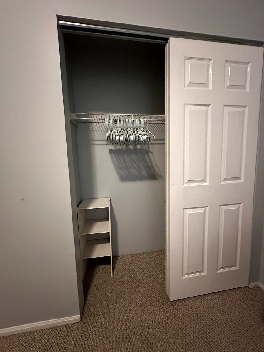 Closet Bedroom 2