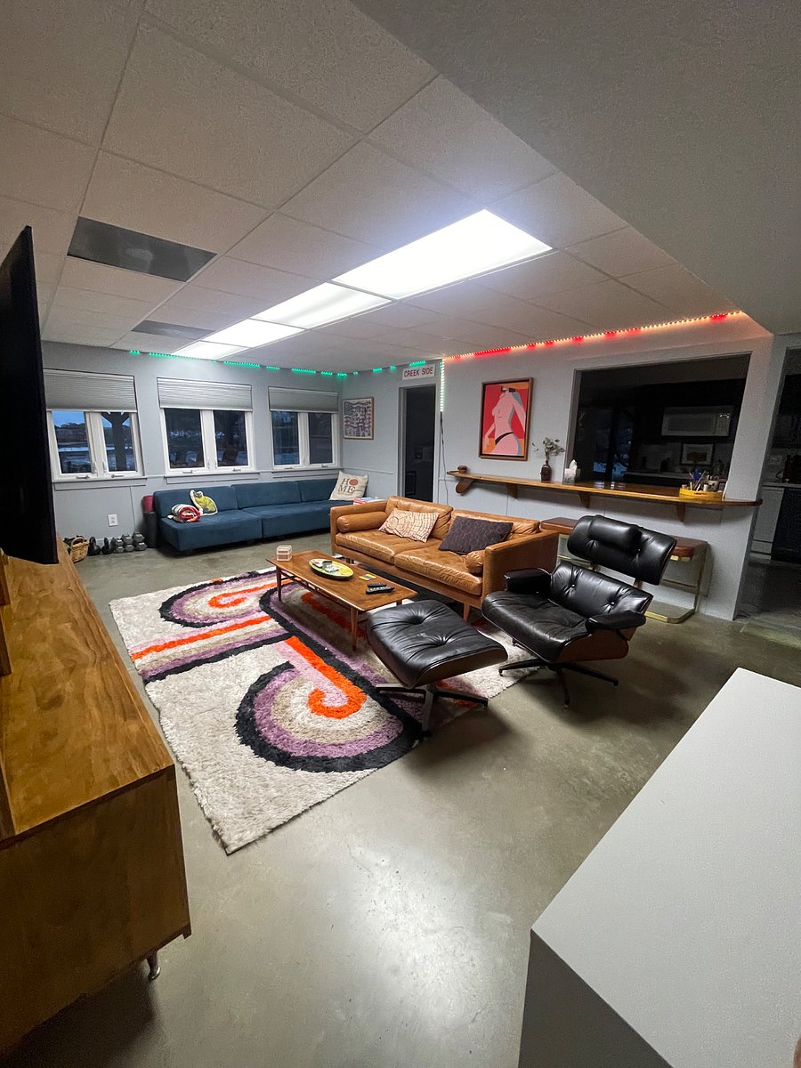 MID CENTURY MODERN STYLE WITH CREEK VIEW
