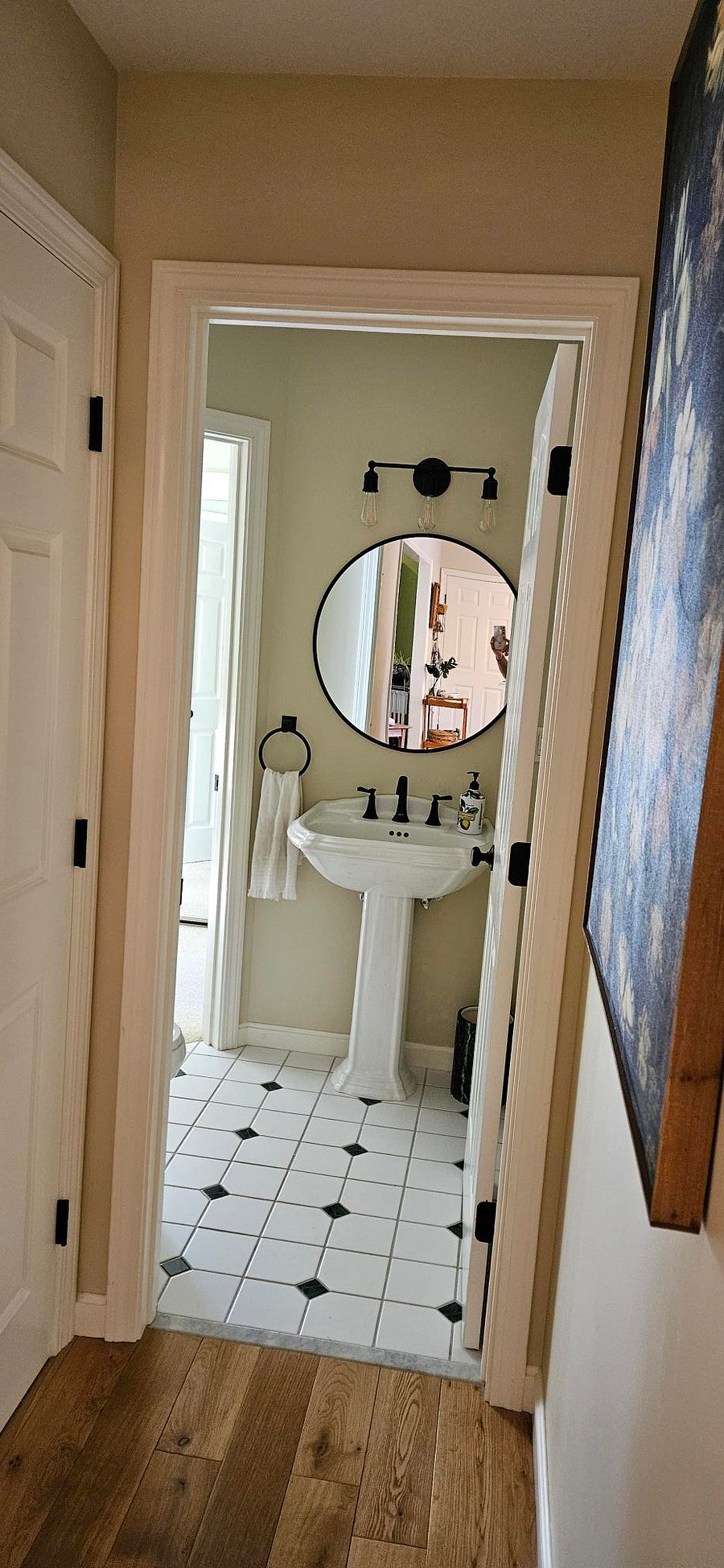 1/2 Bath