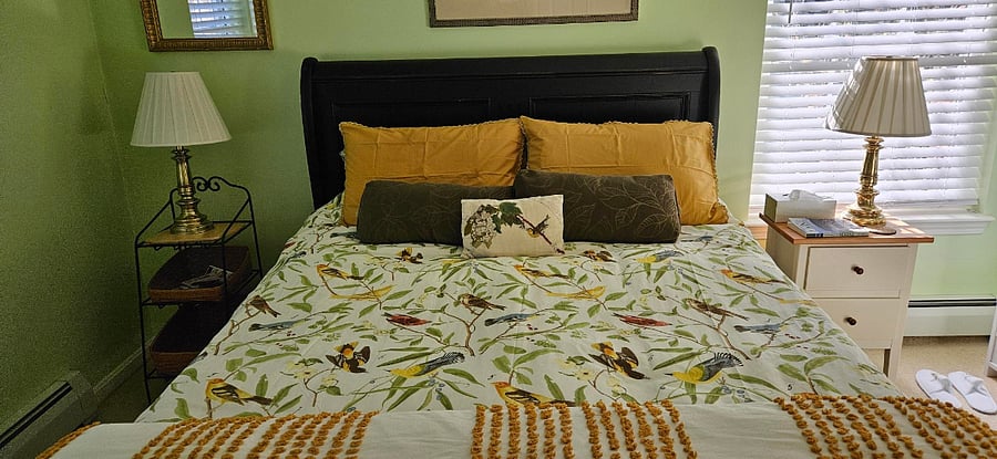 Queen size bed