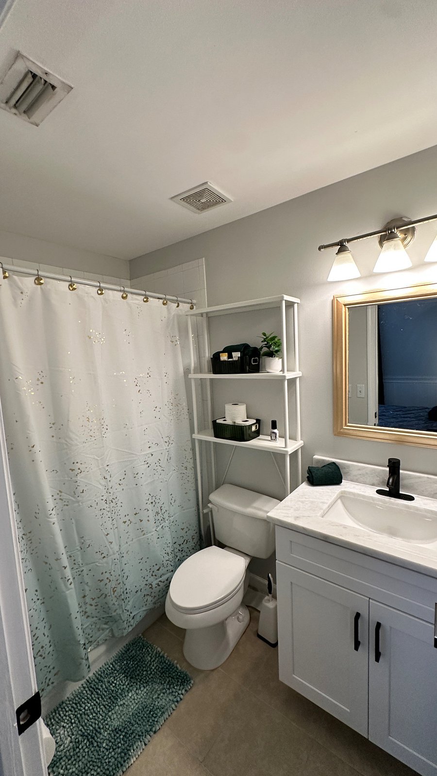 Private Bathroom with Shower and Tub