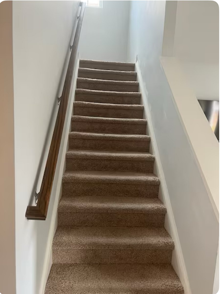 Stairs going up to bed room